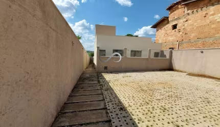 Casa em condomínio fechado com 3 quartos à venda na Raimundo Felix, 731, Novo Campinho, Pedro Leopoldo por R$ 330.000
