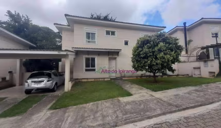 Sobrado com 4 dormitórios à venda, 212 m² por R$ 950.000 - Jardim da Glória - Cotia/SP