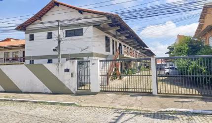 Casa em Condomínio para Venda em Cabo Frio, Ville Blanche, 2 dormitórios, 1 suíte, 2 banheiros, 1 vaga