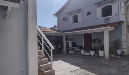 Casa para Venda em Cabo Frio, São Cristóvão, 8 dormitórios, 2 suítes, 7 banheiros, 6 vagas