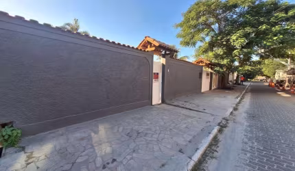 Casa para Venda em Cabo Frio, Portinho, 3 dormitórios, 1 suíte, 2 banheiros, 5 vagas