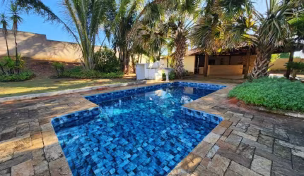 Chácara / sítio com 2 quartos à venda no Condomínio Real Village, Piratininga , 270 m2 por R$ 1.000.000