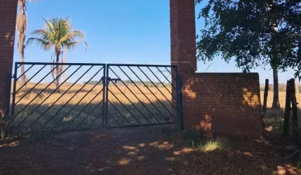 Chácara / sítio à venda na Zona Rural, Guaimbê , 16262400000 m2 por R$ 2.607.000
