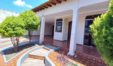Casa com 5 quartos para alugar na Avenida José Henrique Ferraz, Jardim Terra Branca, Bauru, 255 m2 por R$ 3.000