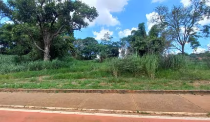 Terreno à venda na Avenida Nações Unidas - Norte, Jardim Godoy, Bauru, 2400 m2 por R$ 1.990.000