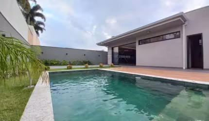 Casa em condomínio fechado com 3 quartos à venda na Avenida José Vicente Aiello, Residencial Villa Lobos, Bauru, 250 m2 por R$ 2.100.000