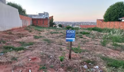 Terreno à venda na Rua Antônio Pereira, Vila Industrial, Bauru, 360 m2 por R$ 180.000