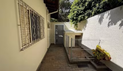 Casa com 3 quartos para alugar na Rua Júlio de Mesquita Filho, Jardim Panorama, Bauru, 386 m2 por R$ 6.500