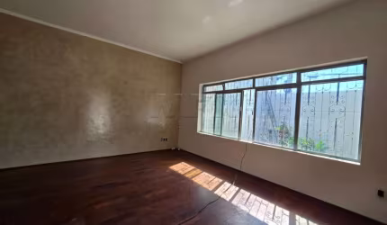Casa com 3 quartos para alugar na Rua Salvador Filardi, Vila Souto, Bauru, 363 m2 por R$ 2.700