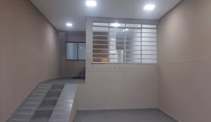 Casa com 2 quartos para alugar na Rua Luiz Bagnol, Chácara das Flores, Bauru, 120 m2 por R$ 2.500