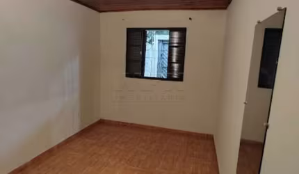 Casa com 4 quartos para alugar na Rua Manoel Sanches, Núcleo Residencial Edison Bastos Gasparini, Bauru, 136 m2 por R$ 1.500