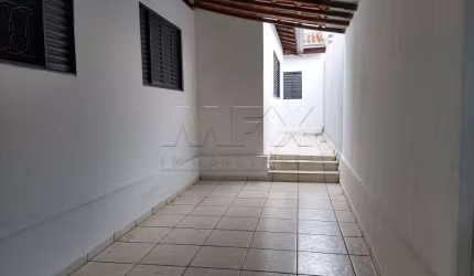 Casa com 3 quartos à venda na Rua Joel Rios Silva, Núcleo Habitacional José Regino, Bauru, 181 m2 por R$ 320.000