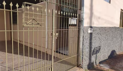Casa com 2 quartos à venda na Rua Patagônia, Jardim Terra Branca, Bauru, 57 m2 por R$ 200.000
