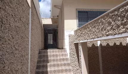 Casa com 2 quartos à venda na Rua Engenheiro Saint Martin, Centro, Bauru, 167 m2 por R$ 450.000