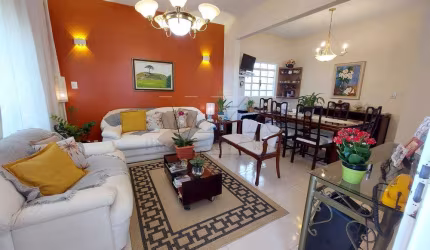 Casa com 3 quartos à venda na Rua Ângelo Tamarozzi, Jardim Solange, Bauru, 167 m2 por R$ 440.000