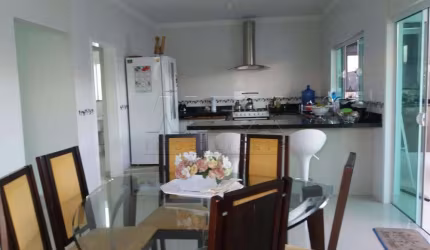 Casa em condomínio fechado com 5 quartos à venda na Avenida Maria Ranieri, Parque Viaduto, Bauru, 360 m2 por R$ 1.350.000