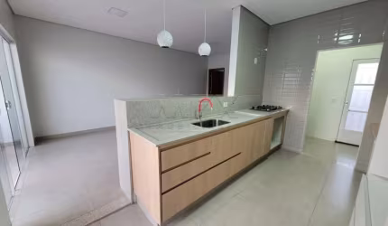 Casa com 3 quartos à venda na Rua Antônio Valderramas D'Aro, Jardim Solange, Bauru, 108 m2 por R$ 535.000