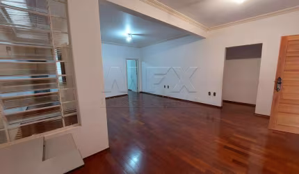 Casa com 3 quartos à venda na Rua Antônio Garcia, Vila Santa Tereza, Bauru, 280 m2 por R$ 850.000