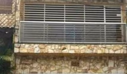 Casa com 3 quartos à venda na Rua Ercindo Augusto Batistella, Parque Santa Laura, Ferraz de Vasconcelos, 300 m2 por R$ 600.000