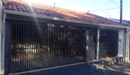 Casa com 3 quartos para alugar na Rua Doutor Calil Rahal, Jardim América, Bauru, 187 m2 por R$ 2.300