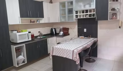 Casa com 3 quartos à venda na Rua Homero Meira Leite, Jardim Alvorada, Bauru, 175 m2 por R$ 430.000
