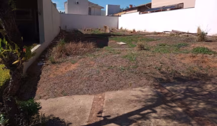 Terreno à venda na Avenida Affonso José Aiello, Residencial Villaggio II, Bauru, 360 m2 por R$ 750.000