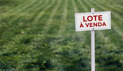 Lotes para venda ou permuta no Bancários.