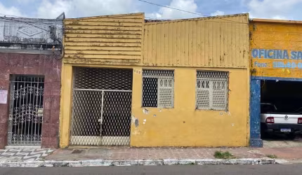 Casa à venda por R$ 450.000,00 - Centro - João Pessoa/PB