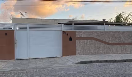 Casa com 3 dormitórios à venda, 175 m² por R$ 530.000,00 - Ernesto Geisel - João Pessoa/PB