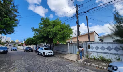 Casa com 3 dormitórios à venda por R$ 650.000 - Expedicionários - João Pessoa/PB