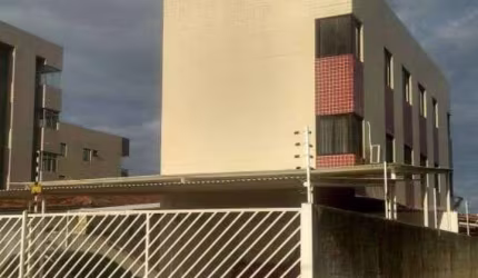 Apartamento com 2 dormitórios à venda por R$ 245.000,00 - Poço - Cabedelo/PB