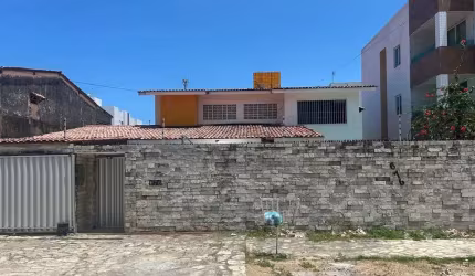 Casa com 3 dormitórios à venda, 180 m² por R$ 900.000,00 - Bessa - João Pessoa/PB