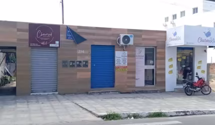 Casa com ponto comercial no Bancários.