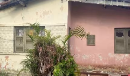 Casa com 3 dormitórios à venda por R$ 350.000 - Jardim 13 de Maio - João Pessoa/PB