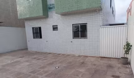 Apartamento com 3 dormitórios à venda por R$ 210.000,00 - Paratibe - João Pessoa/PB