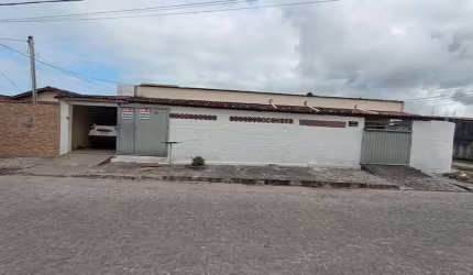 Casa com 6 dormitórios à venda por R$ 450.000,00 - Ernesto Geisel - João Pessoa/PB