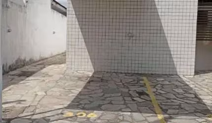 APARTAMENTO BEM LOCALIZADO NA PRINCIPAL DO GEISEL, DOIS DORMITORIOS UMA SUITE, SALA,VARANDA,COZINHA.WC.SOCIAL, UMA VAGA DE GARAGEM COBERTA. APTO MOBIL
