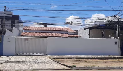 Casa com 3 dormitórios à venda, 143 m² por R$ 830.000 - Bessa - João Pessoa/PB