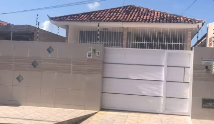 Casa com 3 dormitórios à venda por R$ 550.000,00 - Ernesto Geisel - João Pessoa/PB