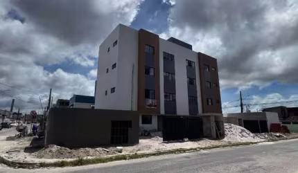 Apartamento com 2 dormitórios à venda por R$ 183.000,00 - José Américo de Almeida - João Pessoa/PB
