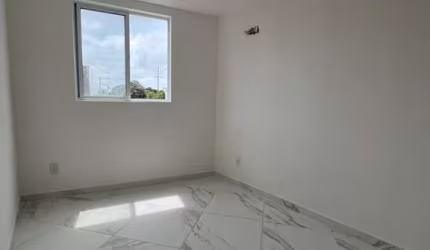 Apartamento com 2 dormitórios à venda por R$ 160.000 - Paratibe - João Pessoa/PB