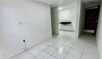 Apartamento com 2 dormitórios à venda por R$ 120.000,00 - Muçumagro - João Pessoa/PB