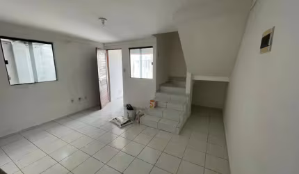 Casa com 2 dormitórios à venda por R$ 200.000,00 - Mangabeira - João Pessoa/PB