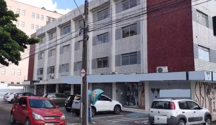 Sala comercial com banheiro