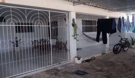 Casa com 2 dormitórios à venda por R$ 200.000,00 - Mangabeira - João Pessoa/PB