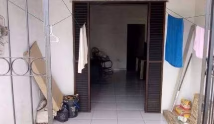 Casa com 3 dormitórios à venda por R$ 180.000,00 - Jardim Veneza - João Pessoa/PB
