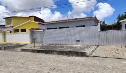 Casa com 3 dormitórios à venda por R$ 270.000 - Ernani Sátiro - João Pessoa/PB