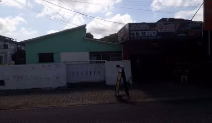 Casa com 3 dormitórios à venda por R$ 650.000,00 - Cruz das Armas - João Pessoa/PB