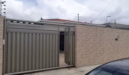 Casa com 3 dormitórios à venda, 200 m² por R$ 550.000,00 - João Paulo II - João Pessoa/PB