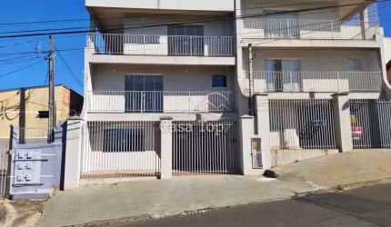 Sobrado Triplex  à venda Uvaranas